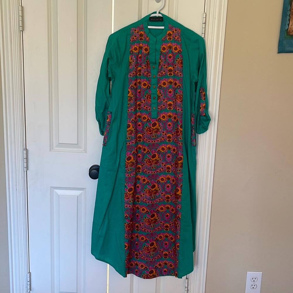 Khaadi Pakistani Indian embroidered kurta.